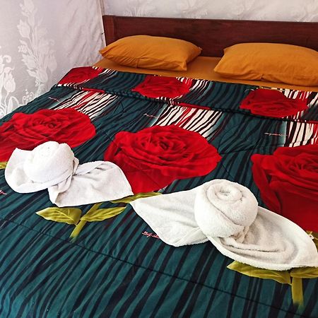 Tangkoko Jungle Homestay Rinondoran Экстерьер фото