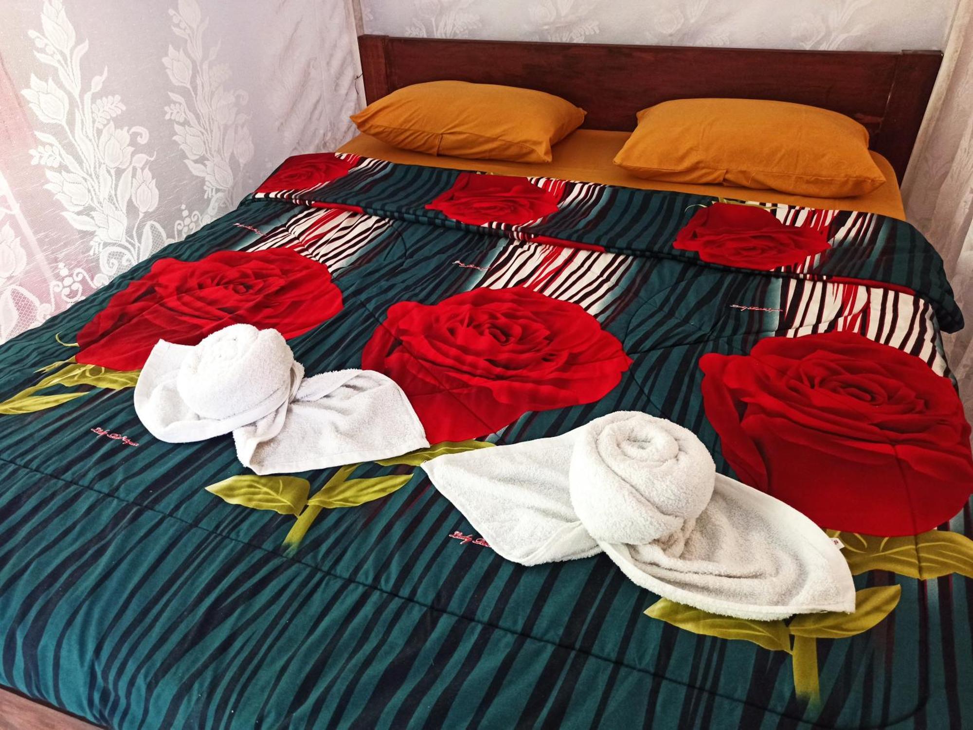 Tangkoko Jungle Homestay Rinondoran Экстерьер фото